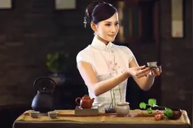 一茶、一酒、一知己，人生道便足矣图片