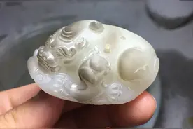 一枚羊脂白玉籽料招财貔貅的诞生图片