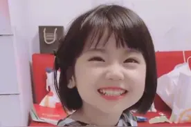 上海一萌娃告诉妈妈班里男孩说想跟她结婚，一脸认真的样子太可爱图片