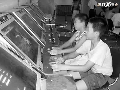 东东版本游戏（这款沙雕游戏没人没钱没技术）