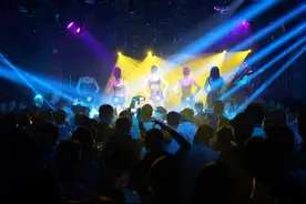 去蹦迪就不是好女孩？网友：爱蹦迪的女孩，孕气都不会太差图片