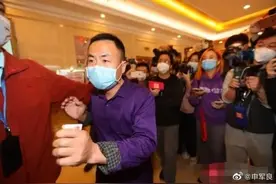 “梅姨案”被拐15年的孩子找到了，申军良寻子案背后，是9个家庭心碎的十余年图片