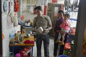 老婆在老家上班，我在深圳打工，老婆瞒着我和我哥们在一起了图片