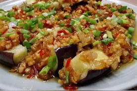 蒜香茄子不炸不煮，简简单单就能做出蒜香浓郁，还不油腻的下饭菜图片