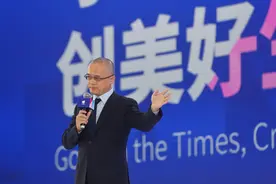 42岁，身家2200亿，美团王兴用人观：要么牛X，要么滚蛋图片