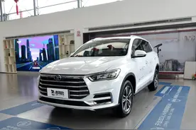 外观大气，内饰豪华，配置丰富，带你看比亚迪宋Pro图片