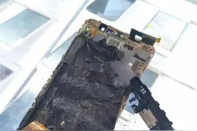 手机充电一夜不拔和充满就拔掉，到底有啥区别？图片