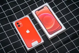 iPhone 13无塑封包装曝光，网友：建议取消包装盒图片