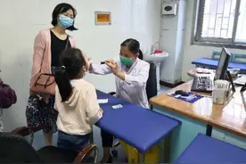 孩子发烧1个月查不出病因，医生：这是种“心”病，多发于11~13岁图片