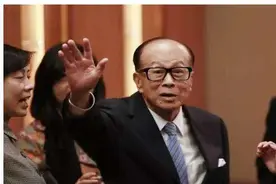 当年李嘉诚被张子强勒索10亿，为何不报复他？原来后果这么严重图片