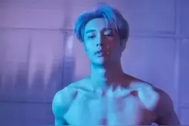 王一博、王嘉尔、白敬亭、陈伟霆、李现…腹肌图新鲜出炉啦！图片