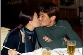 为前任写出神曲“征服”，“歌坛一姐”那英的坎坷情路图片
