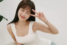 初恋脸马甲线、曲线性感，网友：这才是符合亚洲审美的健身女孩图片