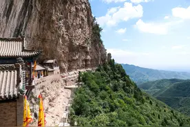 山西深山中藏着一座“悬空道观”，历经700年不倒，让人称奇图片