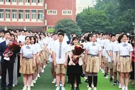 “望闻问切”选择优质校服图片