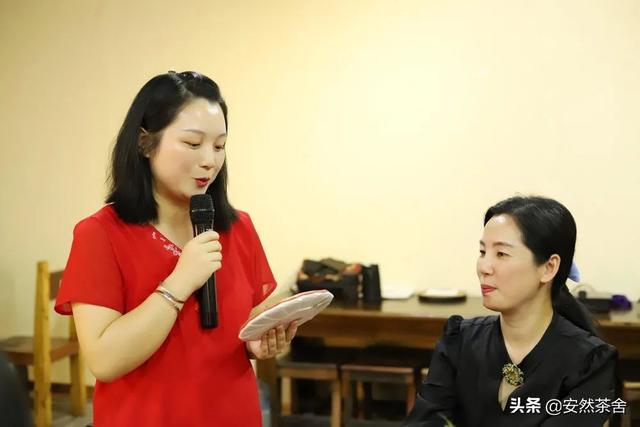 今大福德福品鉴会在“茶饰界”成功举办，班章古树霸气之韵令人倾倒