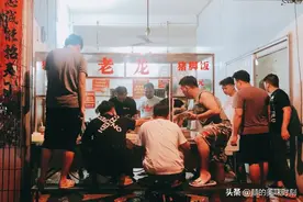 广东最重口的早餐，当地人凌晨3点就来抢，8元一碗外地人不敢吃图片