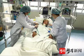 镇江68岁老人脑出血住进 ICU“昏迷”24天奇迹苏醒图片