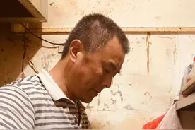 老彭的焖饼图片