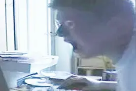 德国boy沉迷游戏变得无比狂躁，被视为键盘毁坏者，如今他怎么样视频封面