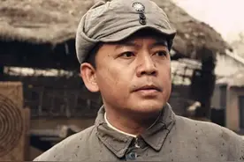 国家级演员何政军，为何结婚几十年无绯闻？看看老婆是谁就知道了图片