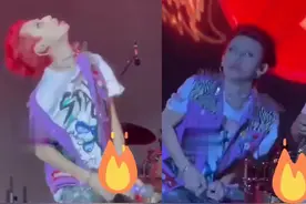 偶像歌手王琳凯抽搐式演唱！摇头晃脑大翻白眼，胳膊瘦小红发亮眼图片