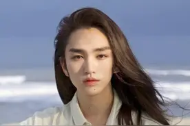 男生比女生耐看的3个原因，占一点就很加分，难怪看起来很有气质图片