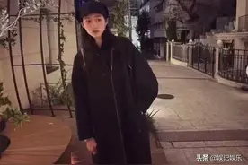 关晓彤熬夜晒自拍，手上钻戒抢眼，与鹿晗又暗戳戳撒糖图片