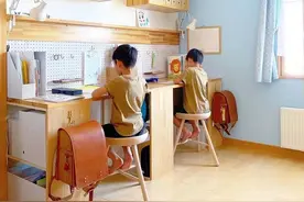 在家上学的1㎡书桌收纳：多收100件还干净十倍，熊孩子更专心图片