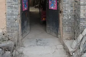 山西农村，76岁老人手工编竹筐，一天编2个，能卖40元图片