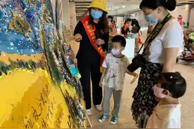 垃圾分类，区市在行动—《青岛市生活垃圾分类管理办法》施行半年 高新区垃圾分类知晓率、普及率显著提升图片