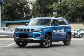 北京越野BJ30上市，外观硬朗、配置丰富，油耗不算低图片