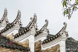 老板花费11年投资4亿，用心打造了一座古村，游客却寥寥无几图片