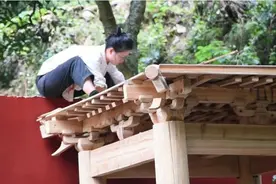 90后女孩在家，用榫卯自建故宫亭，你敢信她是“建筑零基础”？图片