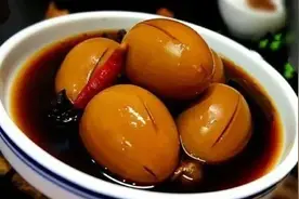 香浓入味的卤鸡蛋，喷香好吃，美味又营养，我家隔三差五煮来吃图片