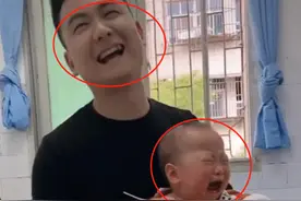 “超惨宝宝”打预防针走红，哭得稀里哗啦，奶爸：我就笑笑没说话图片