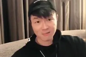 英雄联盟：帝师叫嚣砸了OMG基地，视频流出，当面屁都不敢放图片