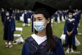 武大除了樱花美 还有她们更美图片
