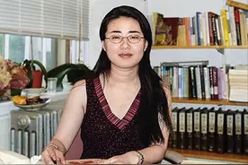 北大美女学霸嫁给美国博导，网友：嫁对人，少奋斗了20多年图片