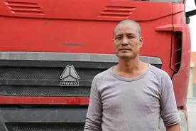 一只藏獒、一台卡车、一个人，跑青藏线图片