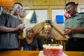 浙江南浔：九旬老兵 别样生日图片