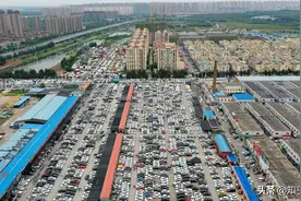 沈阳：高空俯瞰二手车密密麻麻如火柴盒 专治密集恐惧症图片