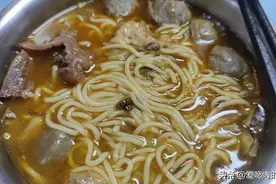 酸菜牛肉面，好吃又带劲道的面食，爽口又不腻图片