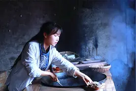 李子柒腌糖蒜，酸甜脆爽超好吃，配方比例教给你，自己在家就能做图片
