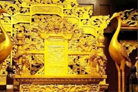 故宫发生怪事！一位外国人坐上龙椅后离奇死亡，专家也无法解释图片