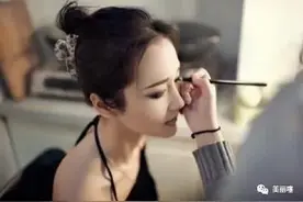 再3强调：女人出门必须化淡妆，化妆师教淡妆顺序，0基础也能懂图片