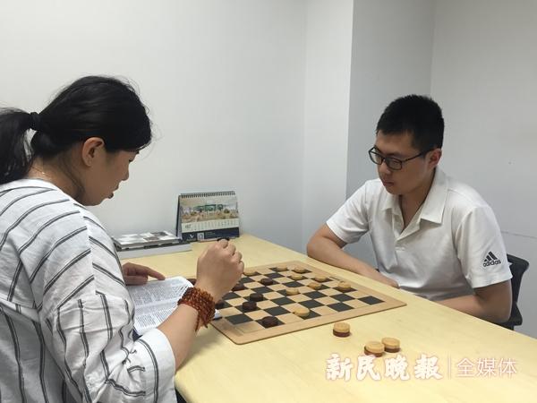 夜上海·悦动｜半小时就能学会的国际跳棋，要精通可不容易