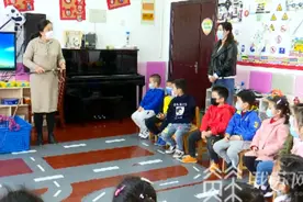 明确了！幼儿园不得设学前班 小学严格执行免试就近入学图片
