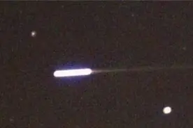 美国上空频现“雪茄状”UFO，2020年发生多起，这到底是什么？图片