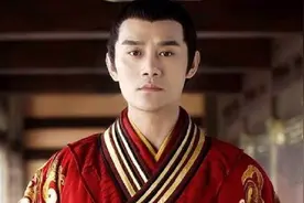 新剧《孤城闭》阵容曝光，看到杨紫和王凯的关系，很心疼王凯视频封面